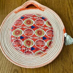 Trivet & small basket ‘Hey Jude' theme fabric